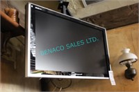 1X, 40" COMMERCIAL1 MOUNTED TV