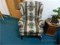 WING CHAIR FLORAL UPH