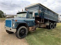 1981 IHC Grain Truck