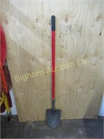 Shovel w/ Fiberglass Handle