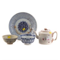Chinese Export porcelain teapot & 3 bowls