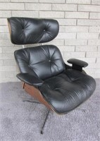 PLYCRAFT EAMES STYLE LOUNGE CHAIR