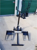 L- RIDING LAWNMOWER LIFT