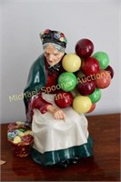 ROYAL DOULTON OLD BALLOON SELLER FIGURINE - HN1315