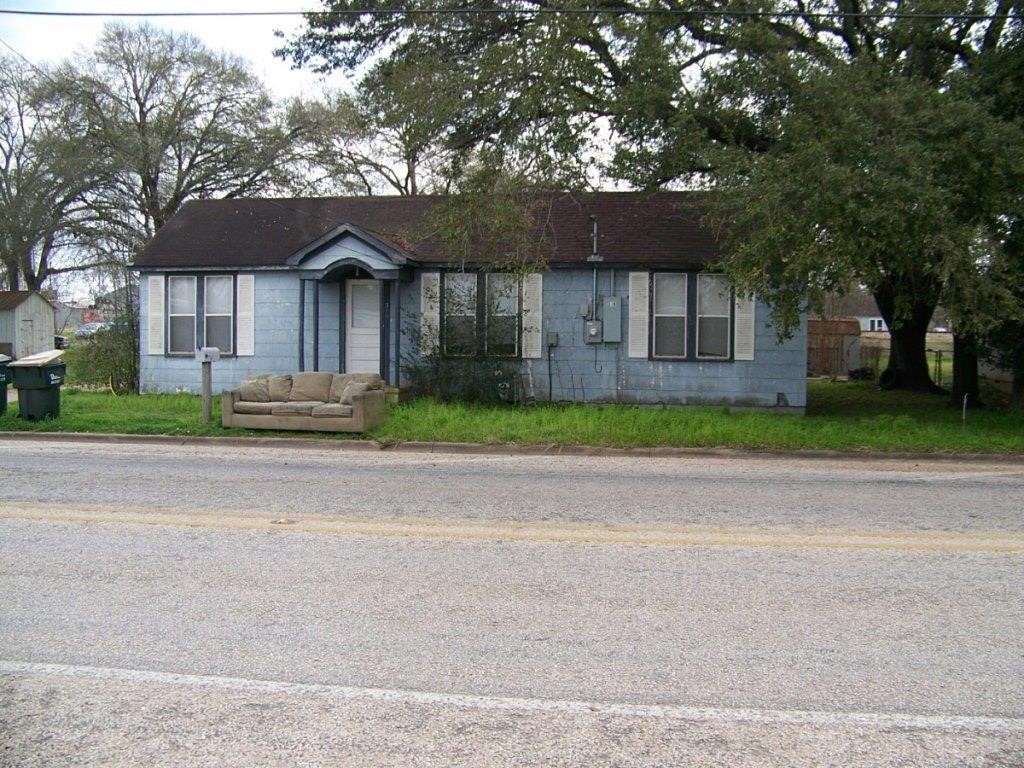 S.E. Texas Real Estate Auction by Hradil Auction Co.