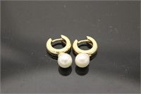 18ct gold earrings with pearls