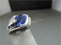 Diamond & Sapphire Ring: Size 7.5 10K Gold