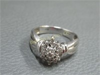 Diamond Ring: Size 7 14K Gold .35 CT Diamonds