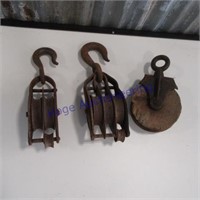 Metal pulleys(2), wood pulley