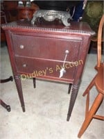 2 Draw Mahogany Sewing Stand W/ Reeded Front & Bar