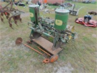 3 pt John Deere 2 Row Corn Planter w/ plates &