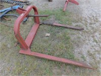 3 pt Rear Bale Spear 1500 lb capacity