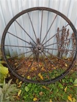 Metal wagon wheel