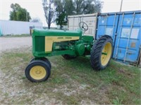 JD 530 narrow front tractor
