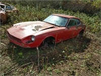 1974 Datsun 2+2 for  parts or repair with title