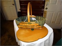 Longaberger hospitality basket with lid