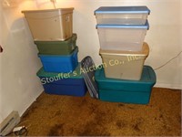 8 Totes, various sizes, with extra lids