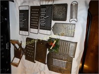 Lot of assorted vintage graters
