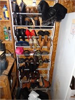 Approx. 32 pairs of shoes, boots, and sandels,