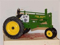 JOHN DEERE A  1/16 SCALE TOY TRACTOR