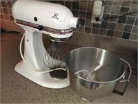 Vintage White kitchen Aid Stand Mixer