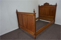 Antique Victorian Henry II Oak 3/4 Size Bed