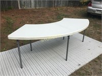 6' Serpentine Plastic Folding Table