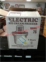 > 2 qt electric ice cream maker / freezer