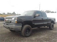 2003 Chevrolet Silverado LS Extra Cab Pickup