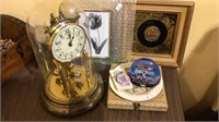 Kundo anniversary clock, frames,  plate, snow