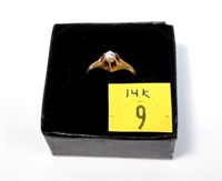 14K Yellow gold pearl solitaire ring