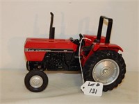 CASE INTERNATIONAL 695 TOY TRACTOR