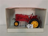MASSEY HARRIS COLT TOY TRACTOR  1/16 SCALE