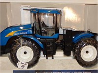 NEW HOLLAND T9060 TOY TRACTOR DEALER EDITION