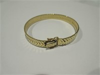 14K yellow gold Italy herringbone bracelet
