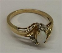 10k Gold And Opal Ring