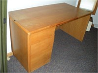 Oak 4 Drawer Desk 60 x 30 x 29Inches (Stained