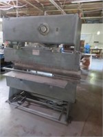 CHICAGO PRESS BRAKE WITH DISC