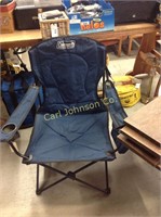 COLEMAN PADDED CAMP CHAIR W/BUILT IN COOLER