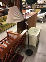 FLOOR LAMP W/SHADE
