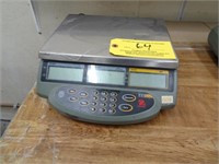 Ohaus Model E15 15,000 Gr Digital Counting Scale