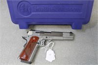 SMITH & WESSON, SW1911 UCU7409, SEMI AUTOMATIC