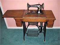 OLD SINGER TREADLE SEWING MACHINE