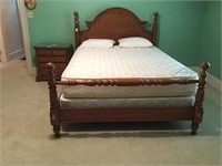 Thomasville Queen Bedroom Suite: Bed, Dresser,