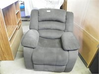 Dark brown recliner chair (like new)