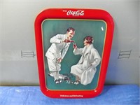 Red tray with golfing couple Coca-Cola (10"X13")