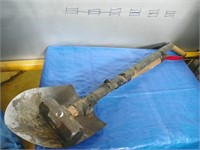 Spade & sledge hammer