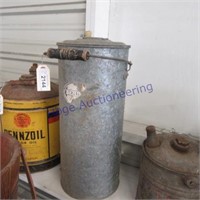 Galvanized can with lid and handle