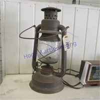 Kerosene lantern