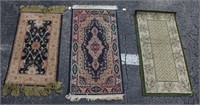 LOT OF 3 MODERN FLORAL ACCENT RUGS
